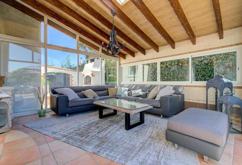 민박 Domaine Le Courti   Adult Only