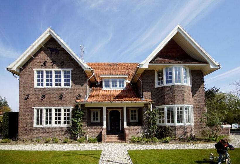 Bed And Breakfast Goes