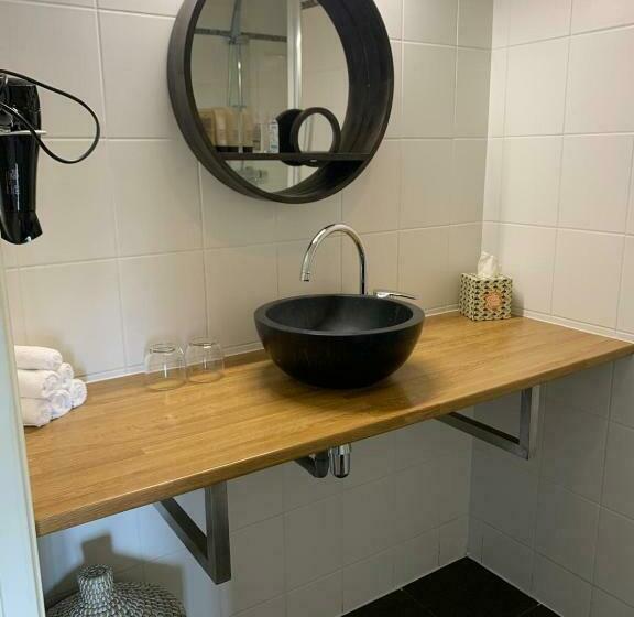 Bed And Breakfast Goes