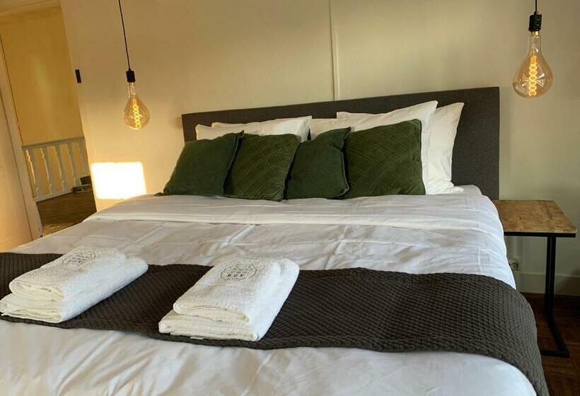 Bed And Breakfast Goes