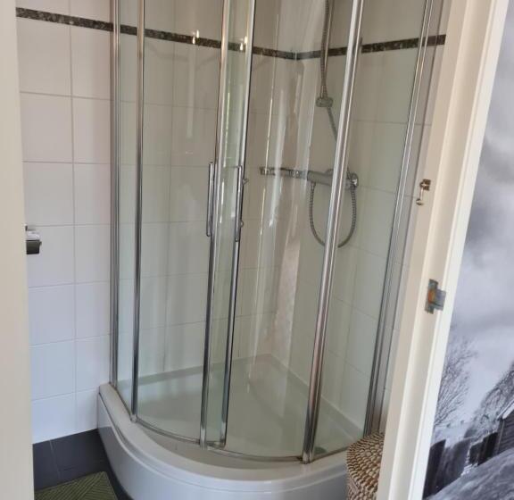 Bed And Breakfast Goes