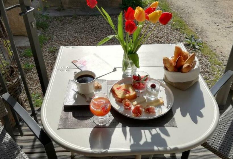 مبيت وإفطار L Antre Ami