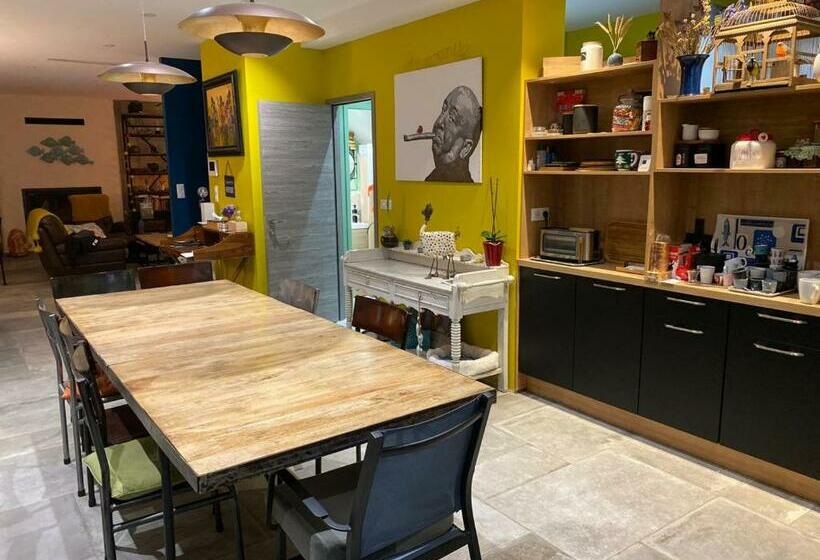 住宿加早餐  L’ardoisière, Maison D’hôtes Et D’amis