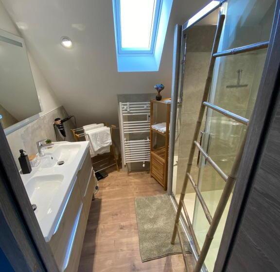 住宿加早餐  L’ardoisière, Maison D’hôtes Et D’amis