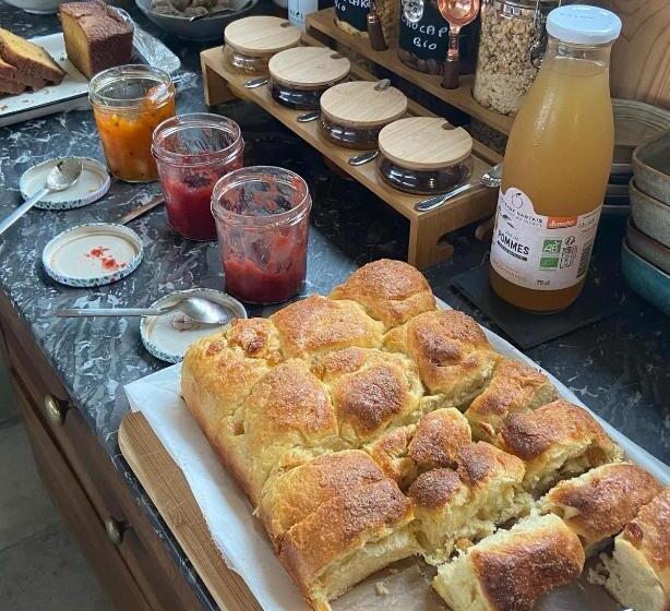 住宿加早餐  L’ardoisière, Maison D’hôtes Et D’amis