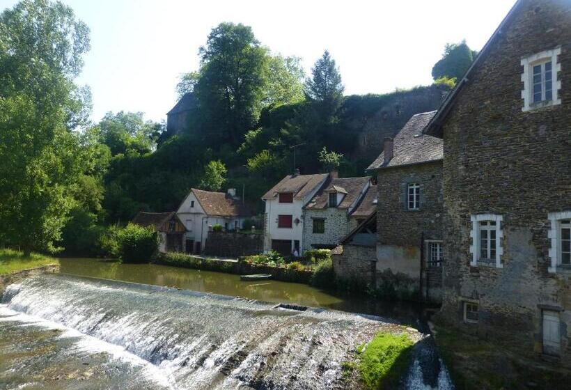 مبيت وإفطار Les Charrons