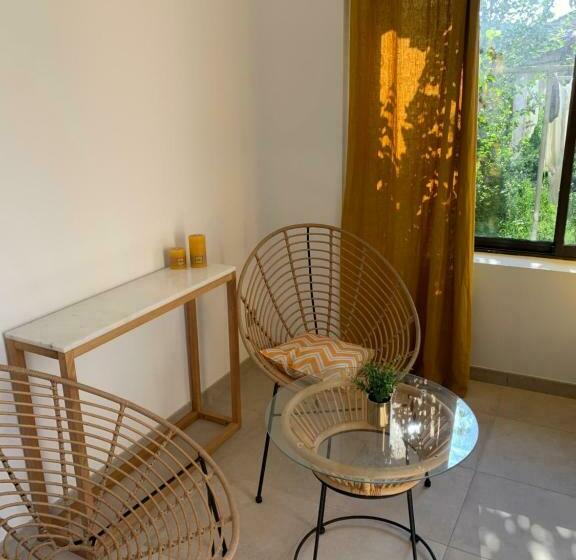 مبيت وإفطار Appartement 8