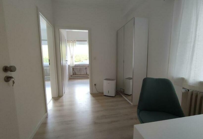 Bed and Breakfast Steepleview House