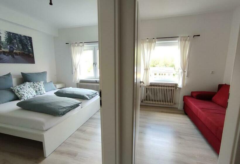 Bed and Breakfast Steepleview House