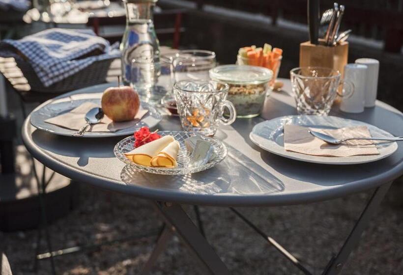 민박 Wanderlust Boutique Rooms