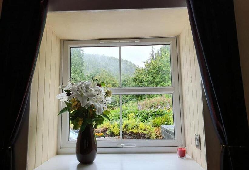 Foresters Lodge Bed And Breakfast, Near Loch Ness