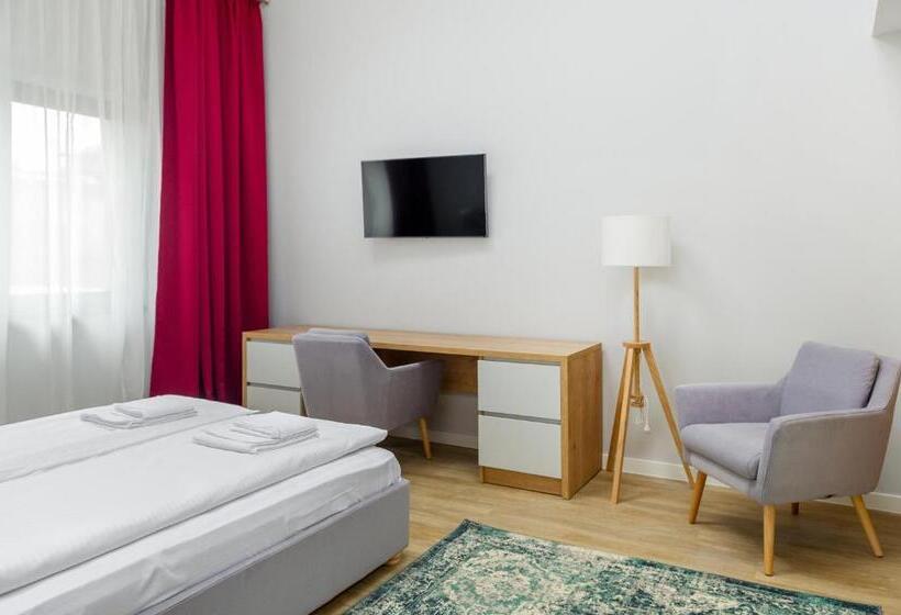 H11 Downtown Apartments