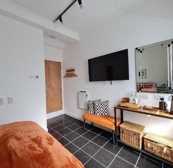 هتل کپسول No.8