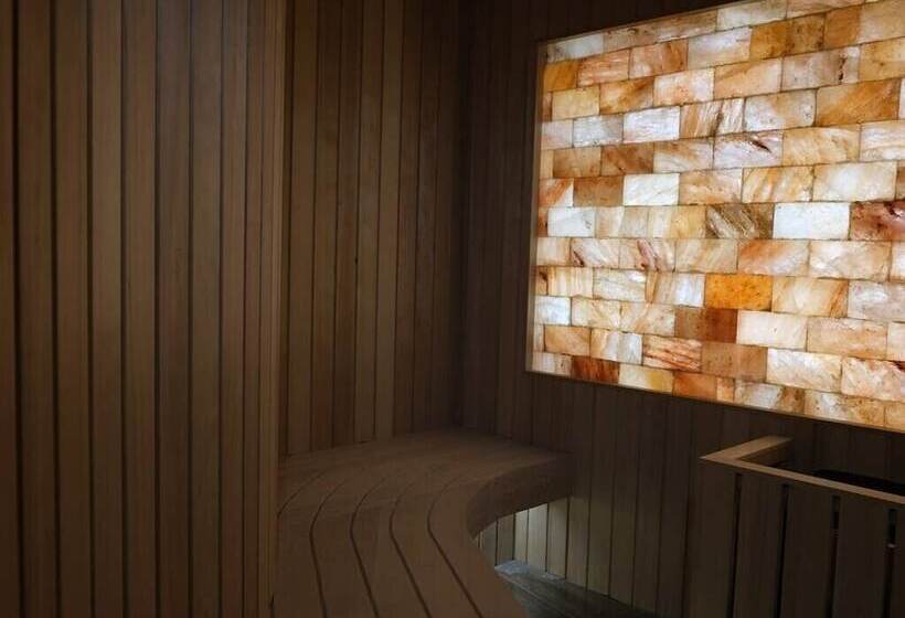 Plazacarrisi Hotel & Spa