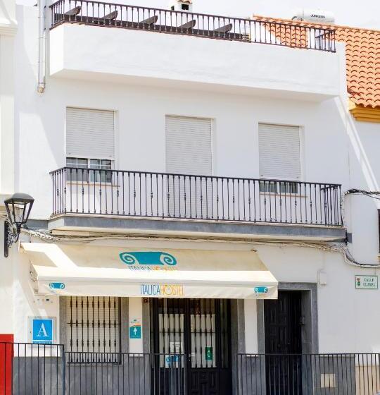 Italica Hostel