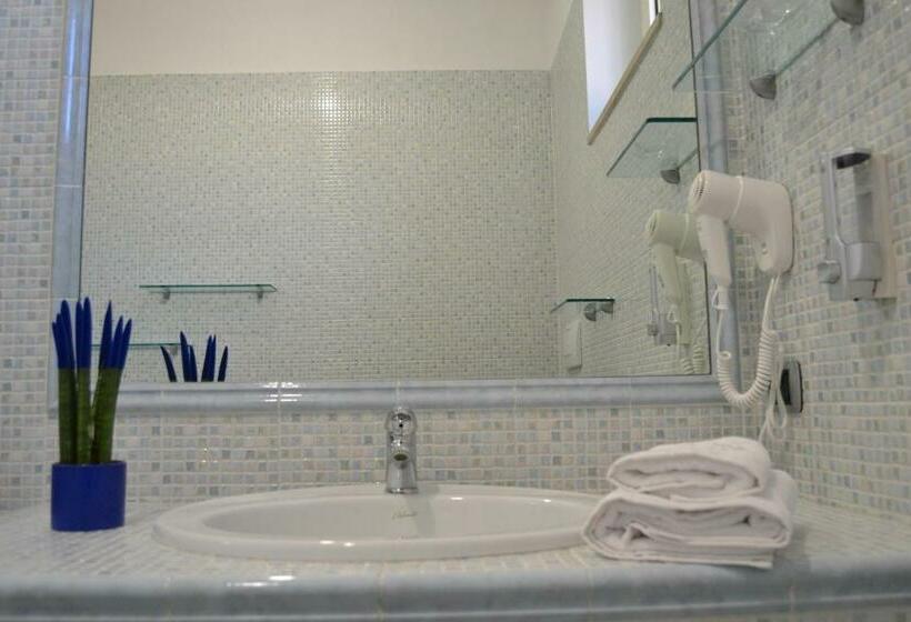 Mr Living Bed & Breakfast