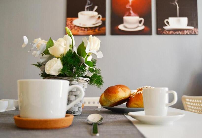 Mr Living Bed & Breakfast