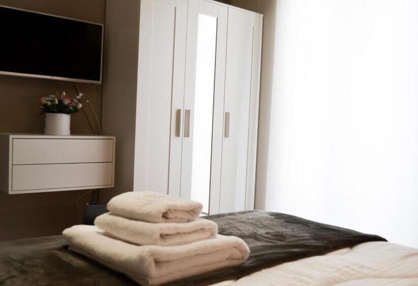 Mr Living Bed & Breakfast