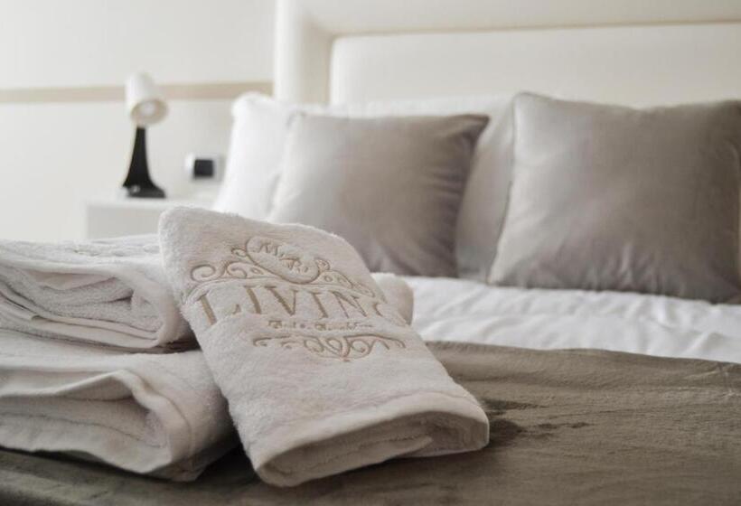 Mr Living Bed & Breakfast