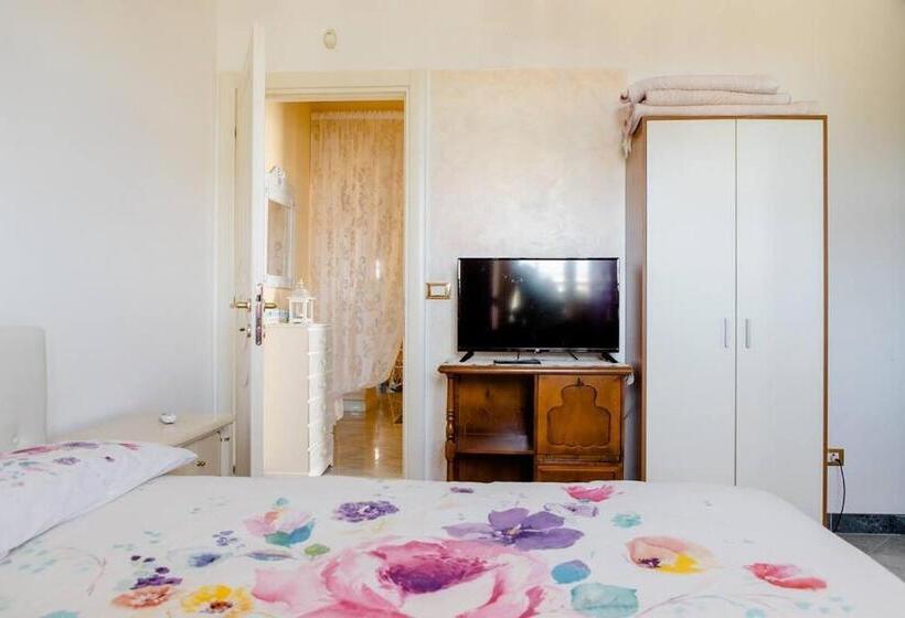 פנסיון Alexander S Home