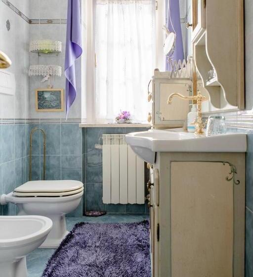 פנסיון Alexander S Home