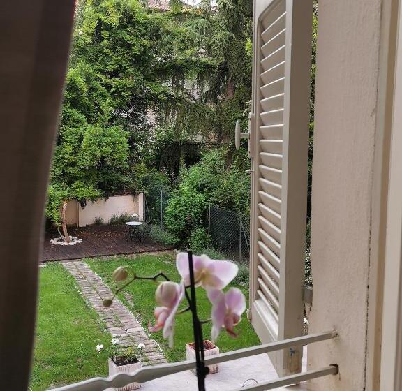 Pension (Hôtel basse catégorie) Ariediparma   Rooms&apartments