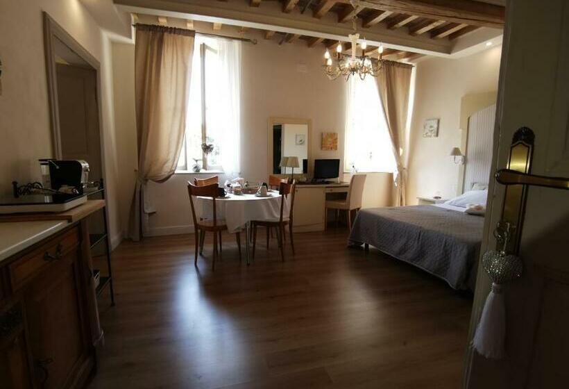 Pension (Hôtel basse catégorie) Ariediparma   Rooms&apartments