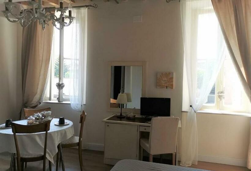 Pension (Hôtel basse catégorie) Ariediparma   Rooms&apartments