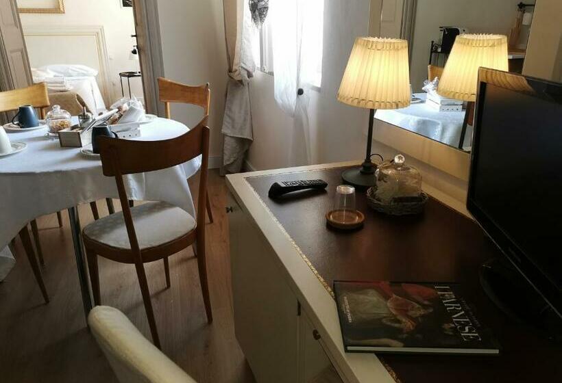 Pension (Hôtel basse catégorie) Ariediparma   Rooms&apartments