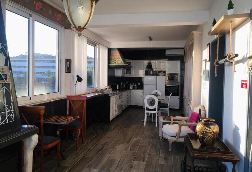 ペンション Forever São Brás