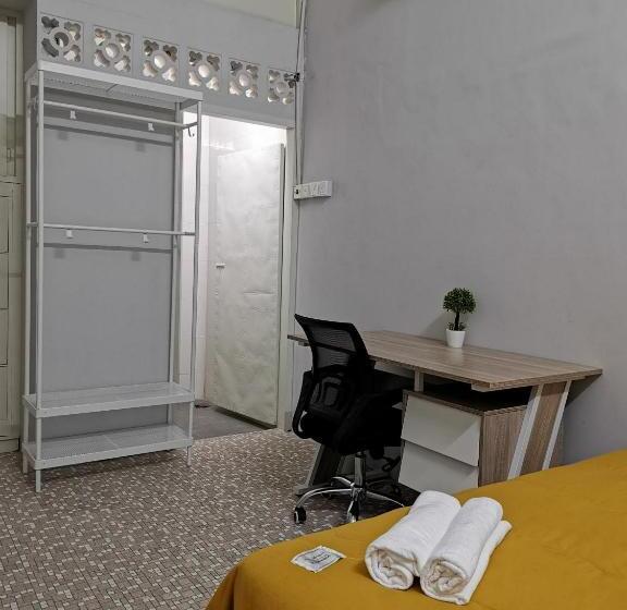 פנסיון G Fortune Guest House Victoria Green