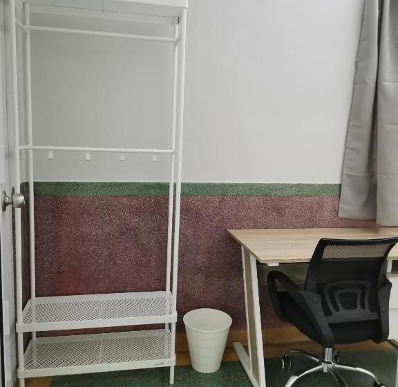 פנסיון G Fortune Guest House Victoria Green