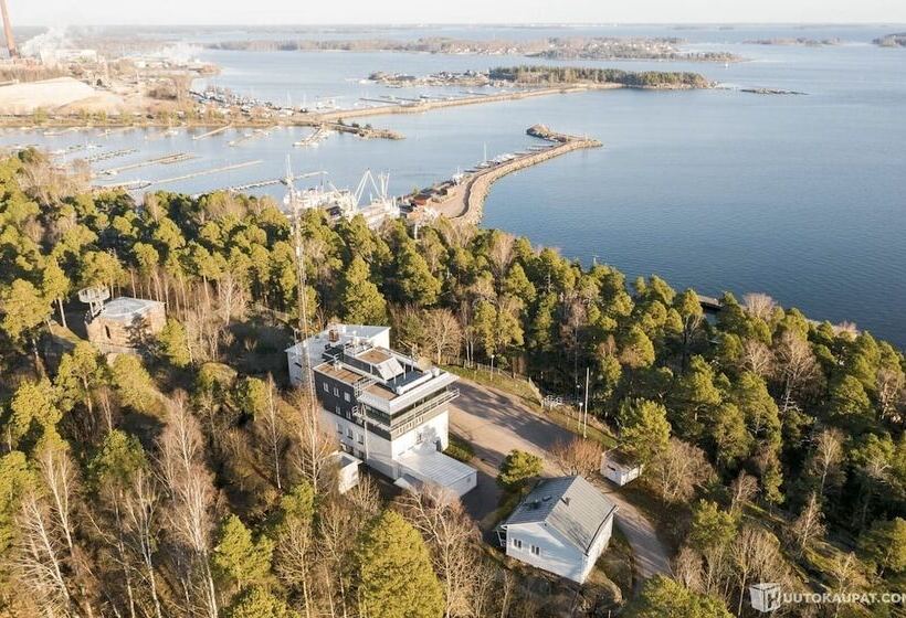 ペンション Gasthaus Vanha Merivartioasema