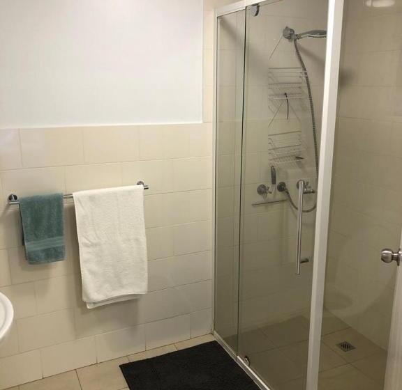 פנסיון Happy Valley Studio