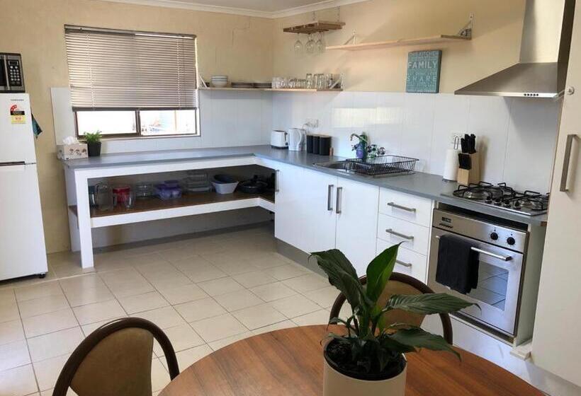 פנסיון Happy Valley Studio