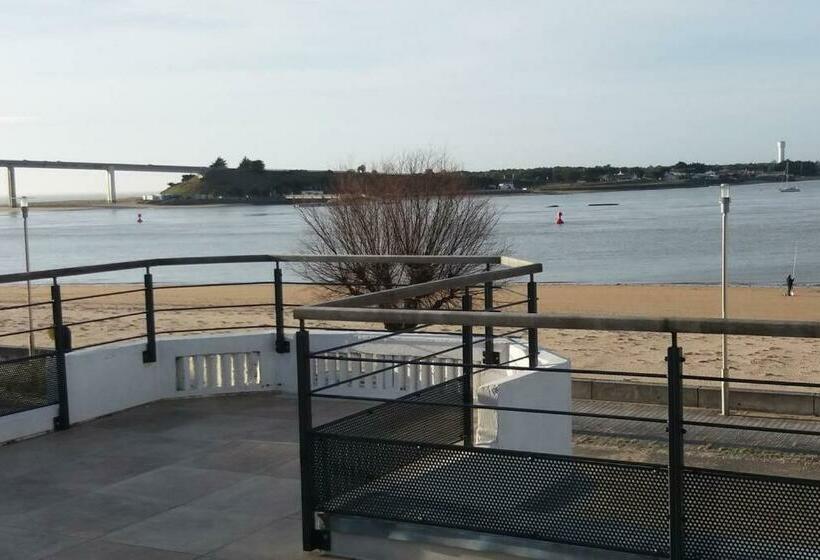 بنسيون Lieu Unique Et Romantique Face Mer