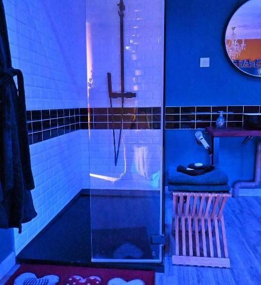 بنسيون Nuit Insolite Room Love