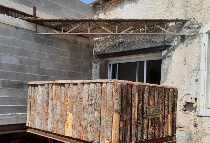 بنسيون Nuit Insolite Room Love