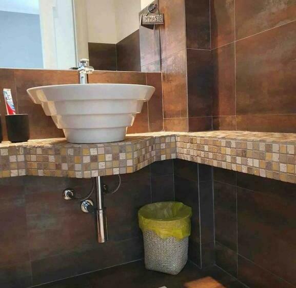 پانسیون Room Gatsby  Your Space With Garden In The City Center