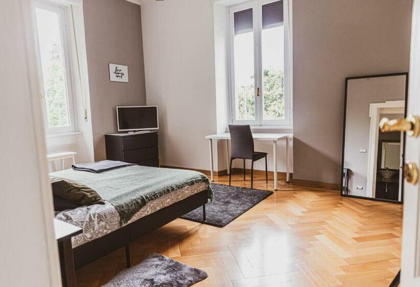 پانسیون Room Gatsby  Your Space With Garden In The City Center