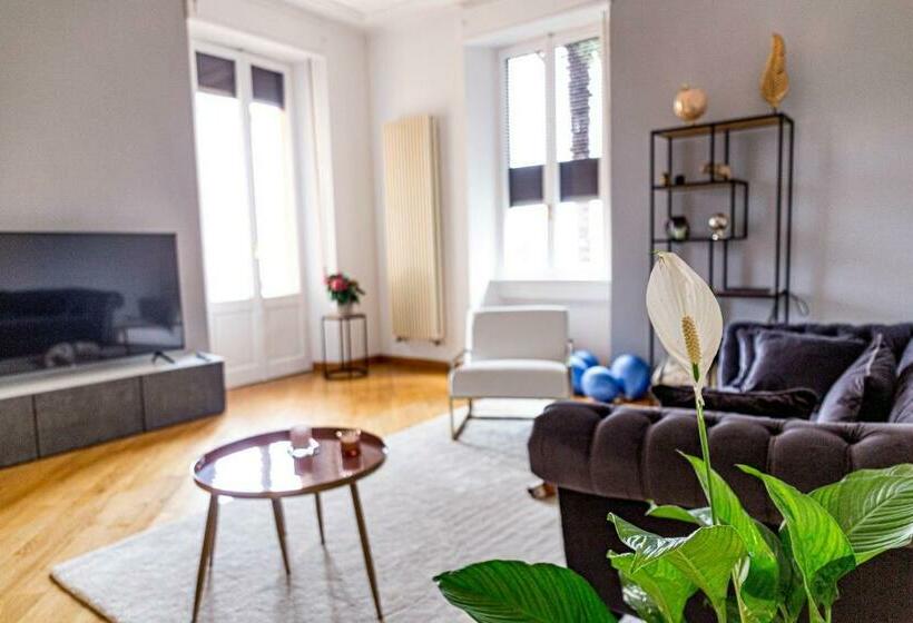 پانسیون Room Gatsby  Your Space With Garden In The City Center