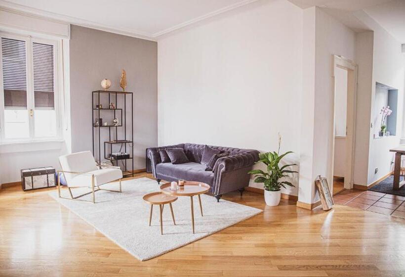 پانسیون Room Gatsby  Your Space With Garden In The City Center