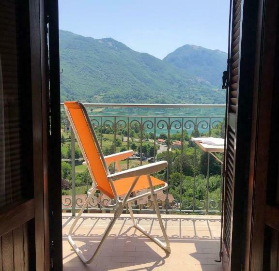 膳宿费 Stanza Con Terrazzo Vista Lago   Lakeholiday It