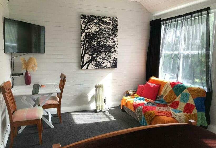 פנסיון Stump Cottage