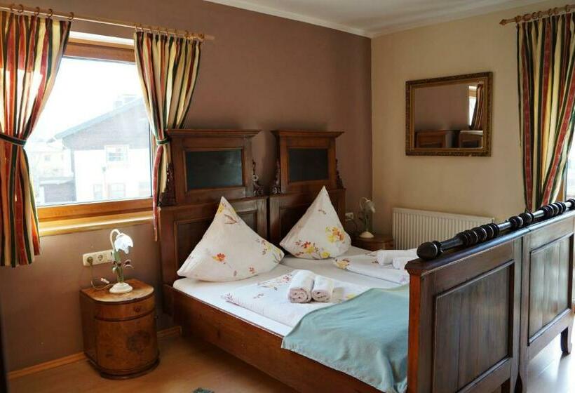 Пансион The Steakhouse Guest Rooms