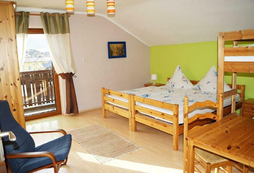 Пансион The Steakhouse Guest Rooms