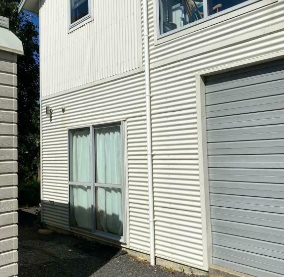 پانسیون The Willow Guest Suite