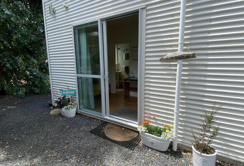 بنسيون The Willow Guest Suite
