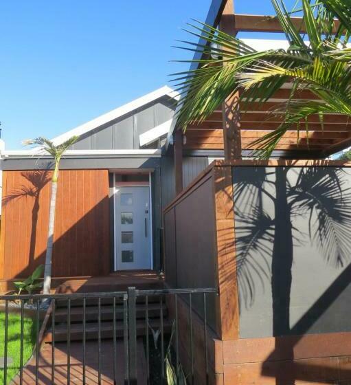 Пансион Two Palms