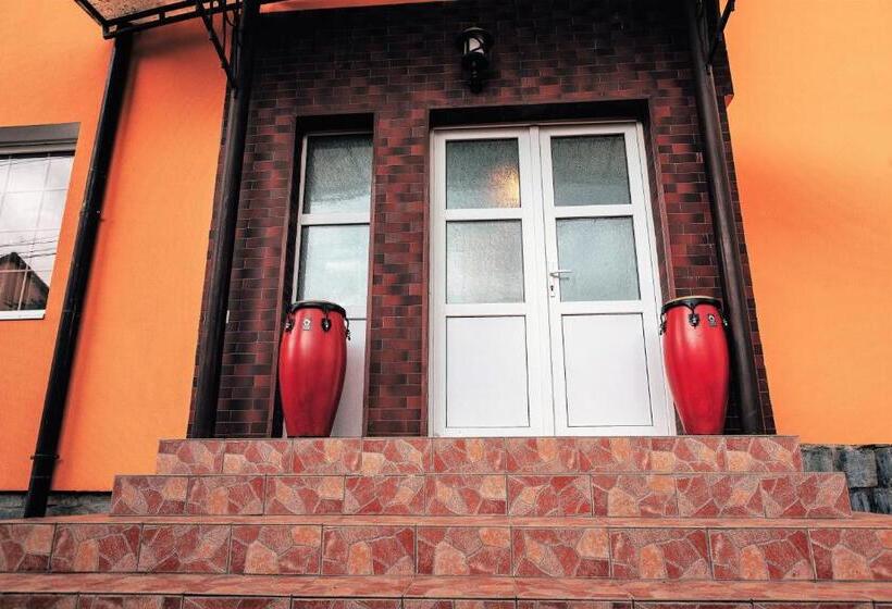 Пансион Vila Guitar